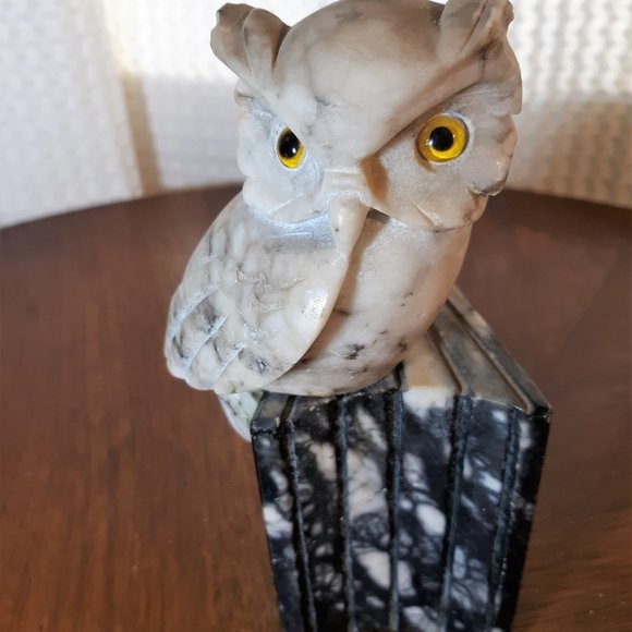 VINTAGE   WISE OWL SCULPTURE- NUMBERED - Picture 5 of 5